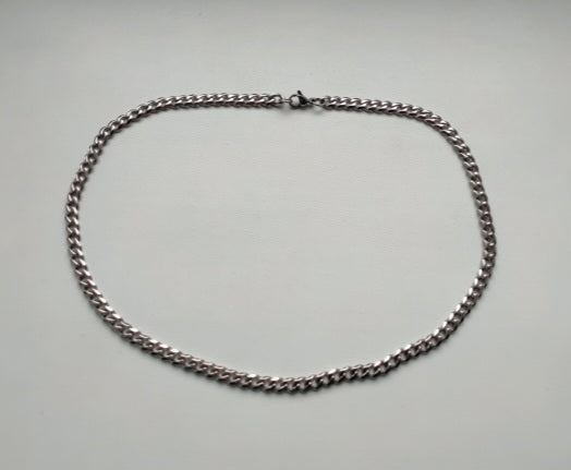 Silver chain necklace