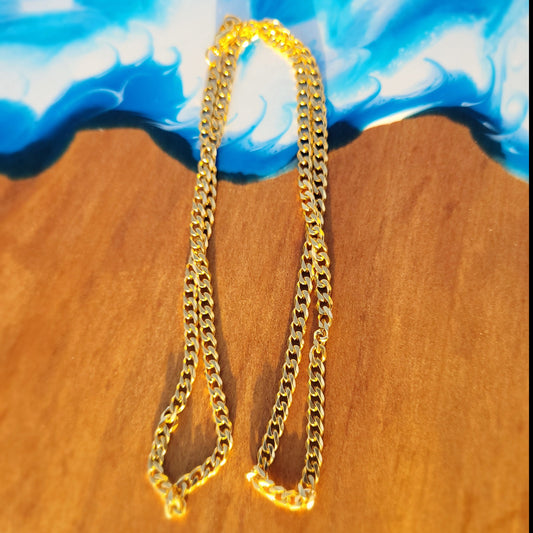 Gold chain necklace