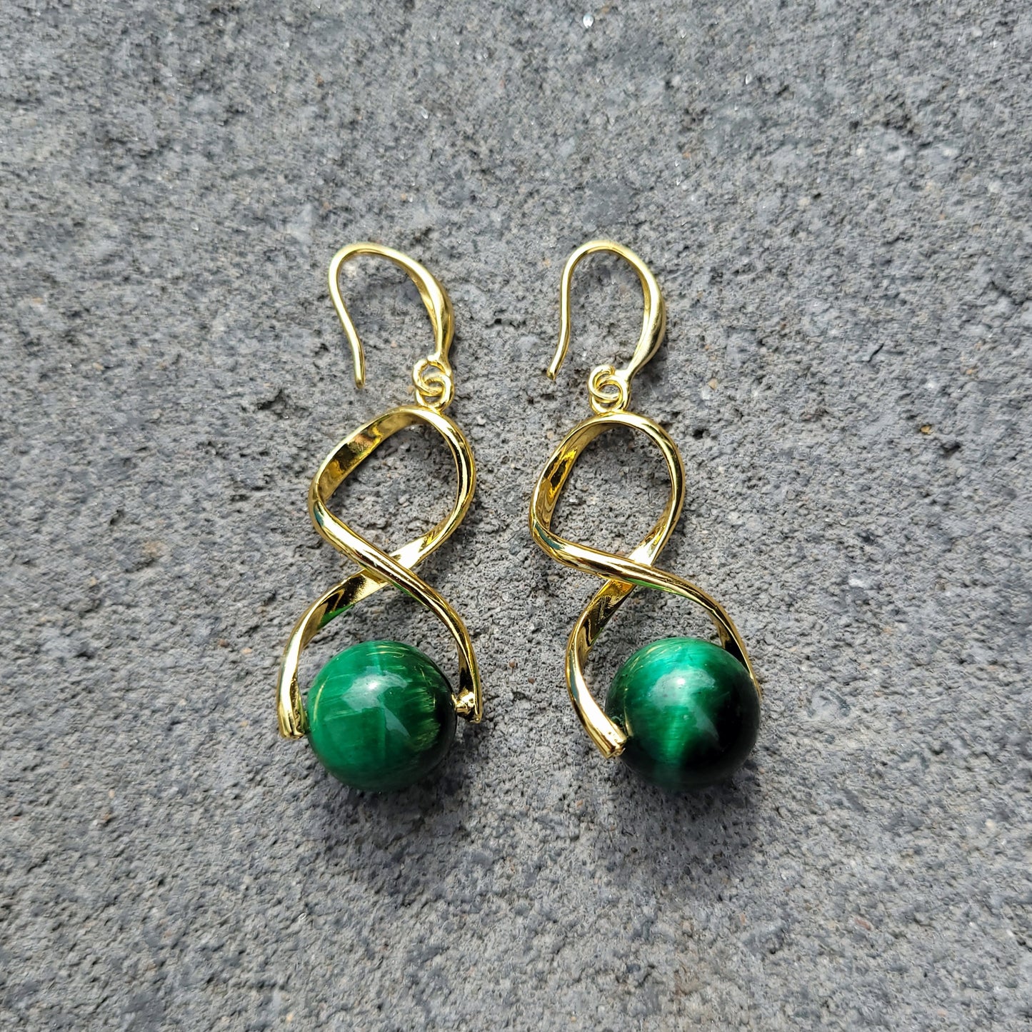 Green Tiger Eye Twist Drop Gold Earrings