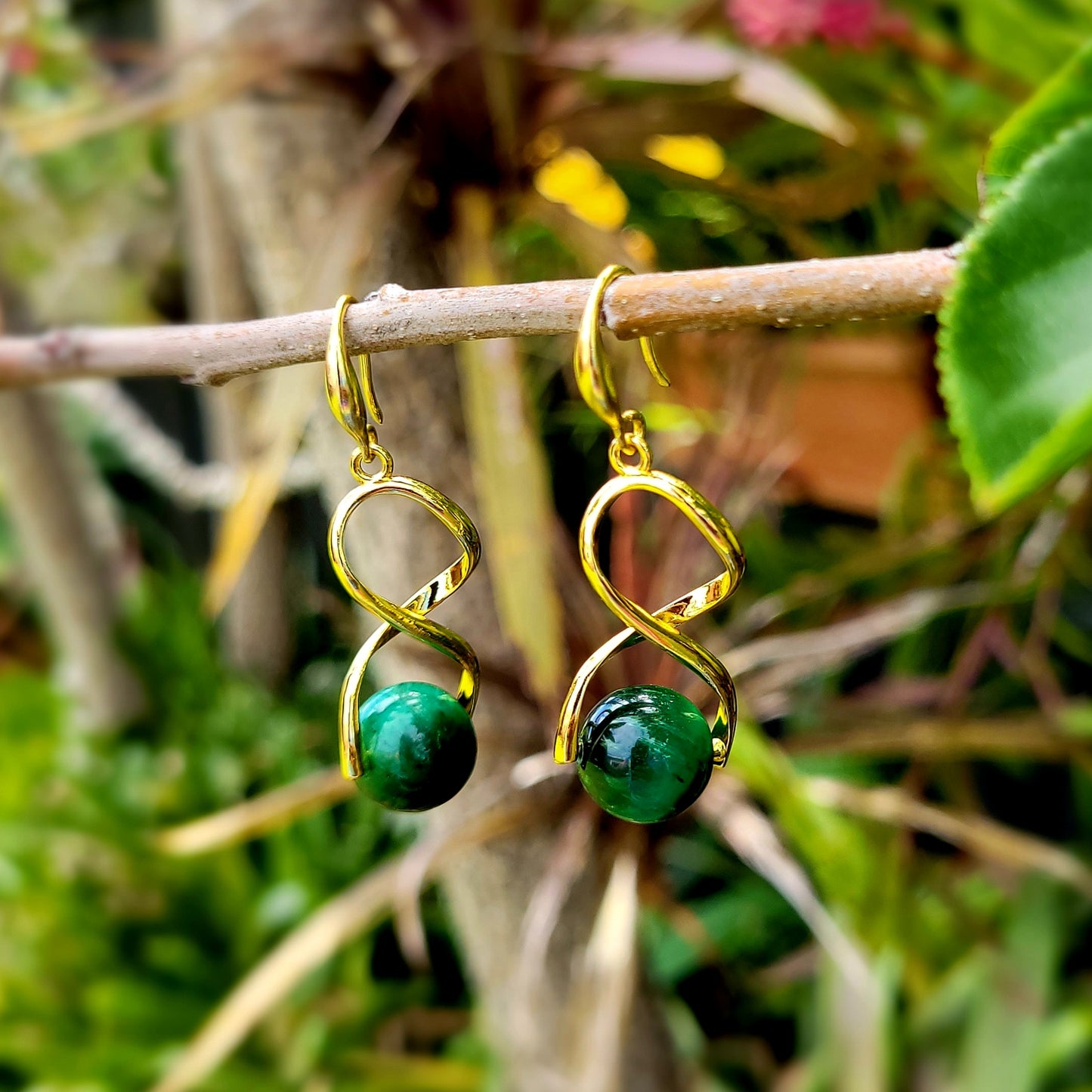 Green Tiger Eye Twist Drop Gold Earrings