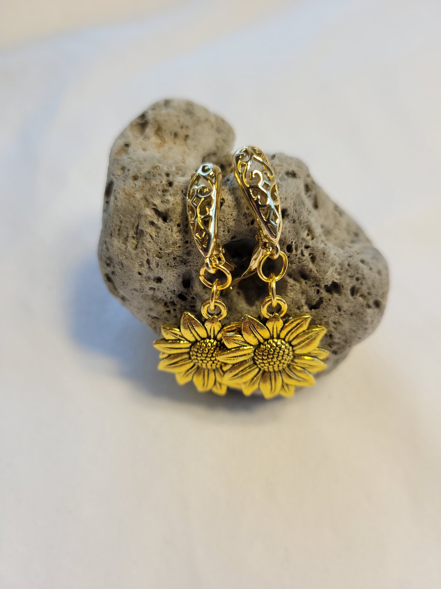 Gold Sunflower Filigree Earrings