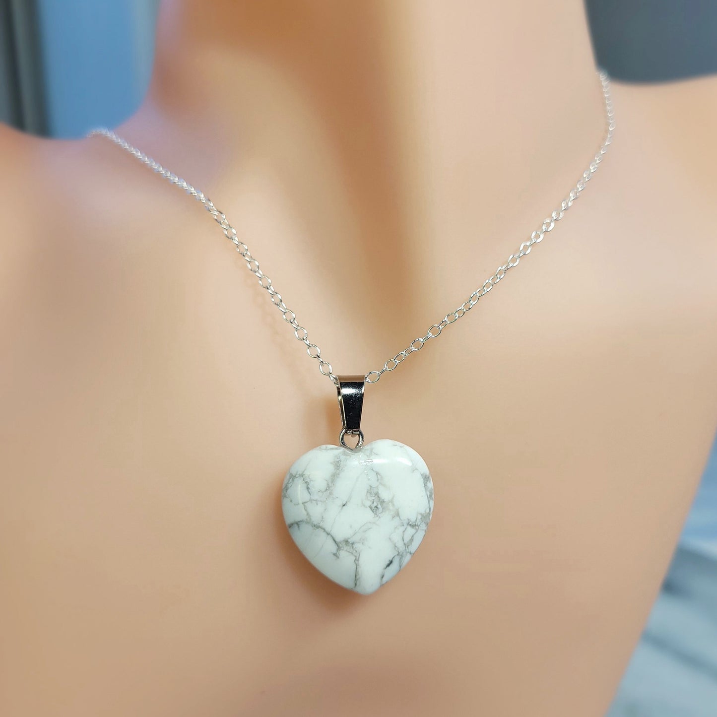 Howlite Heart crystal & silver chain necklace